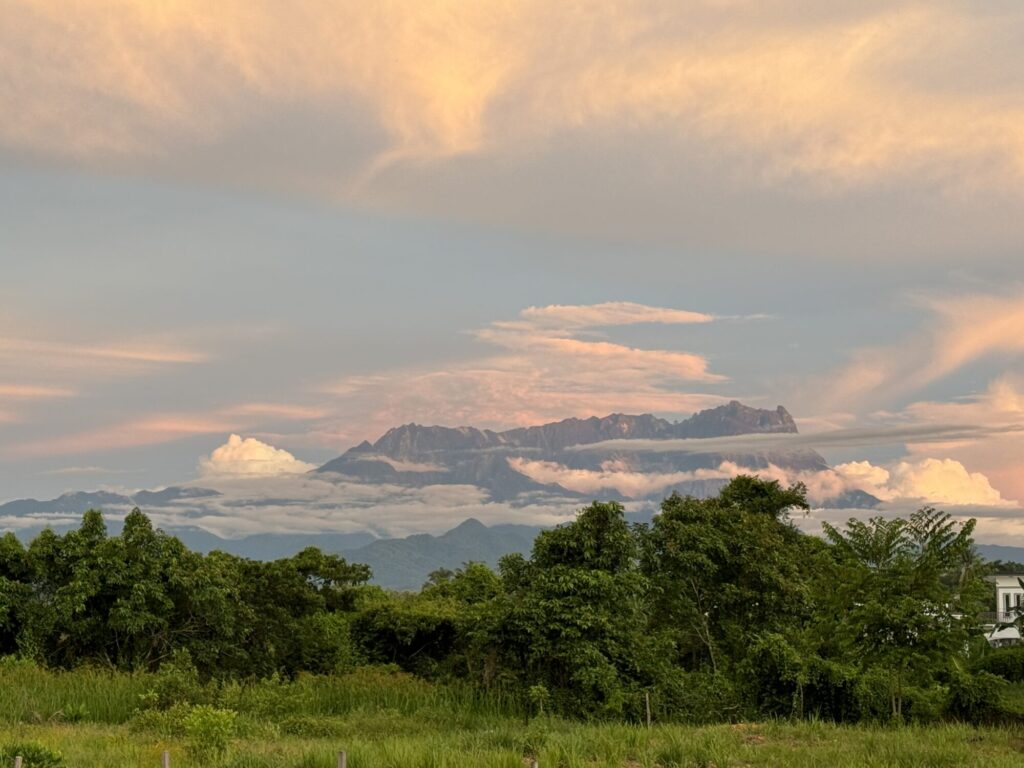 キナバル山